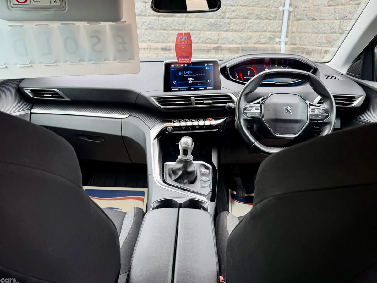 Peugeot 5008 MPV, Diesel, 2021, Grey
