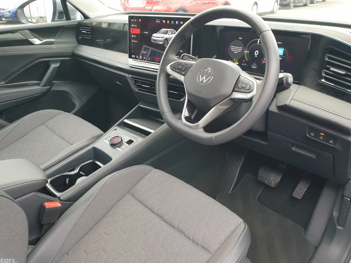 Volkswagen Tiguan SUV, Petrol Hybrid, 2025, Silver