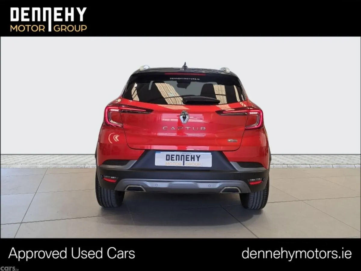 Renault Captur Hatchback, Petrol, 2022, Red