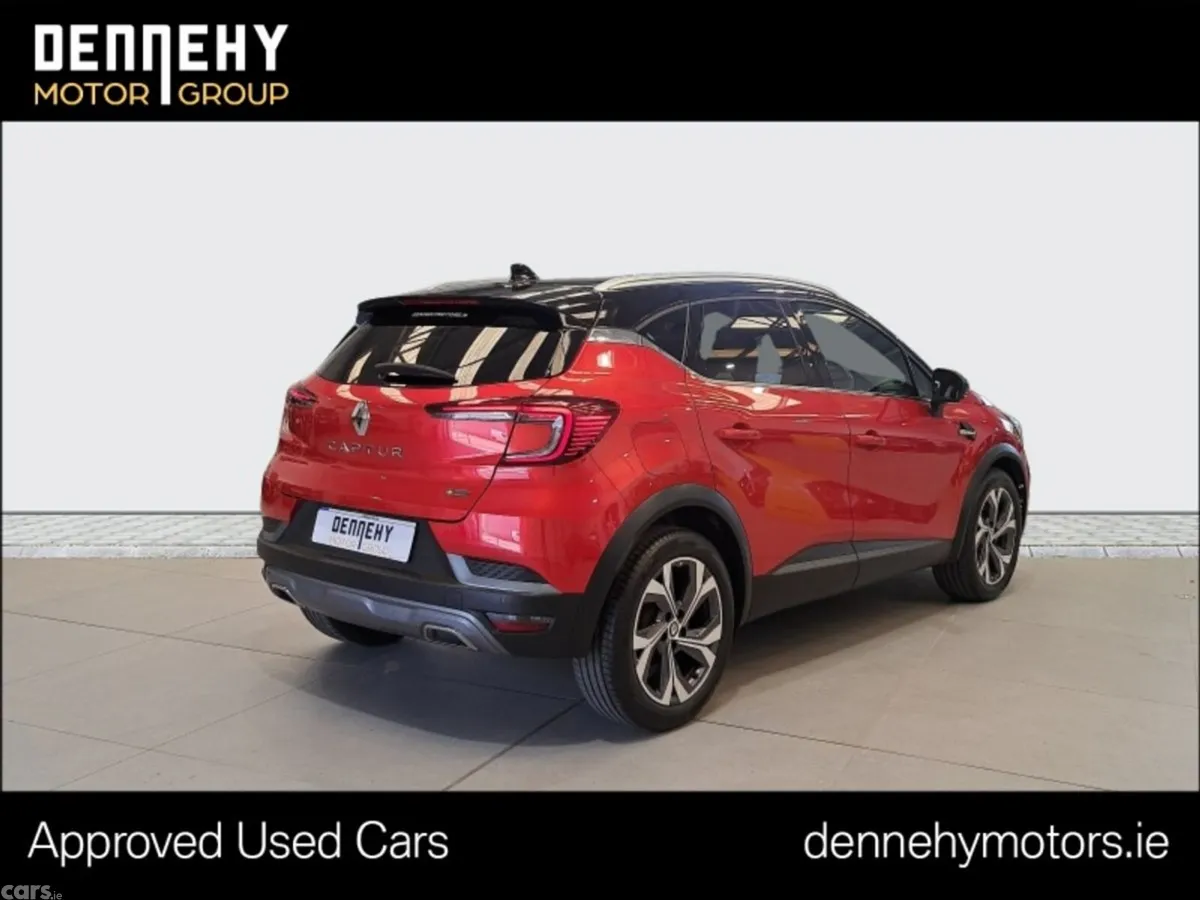 Renault Captur Hatchback, Petrol, 2022, Red