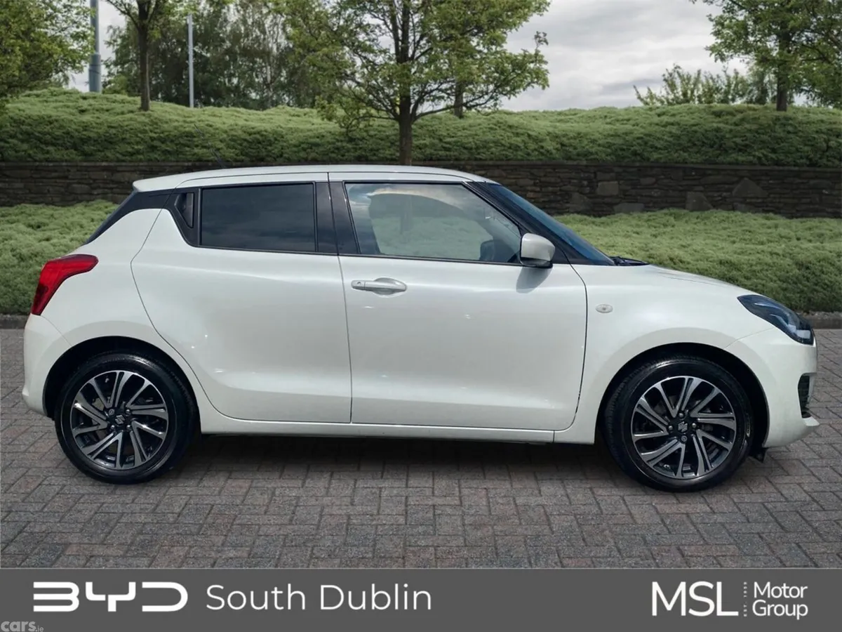 Suzuki Swift Hatchback, Petrol, 2024, White