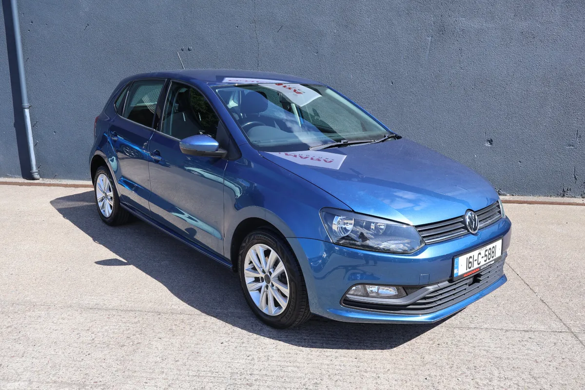 Volkswagen Polo Hatchback, Petrol, 2016, Blue