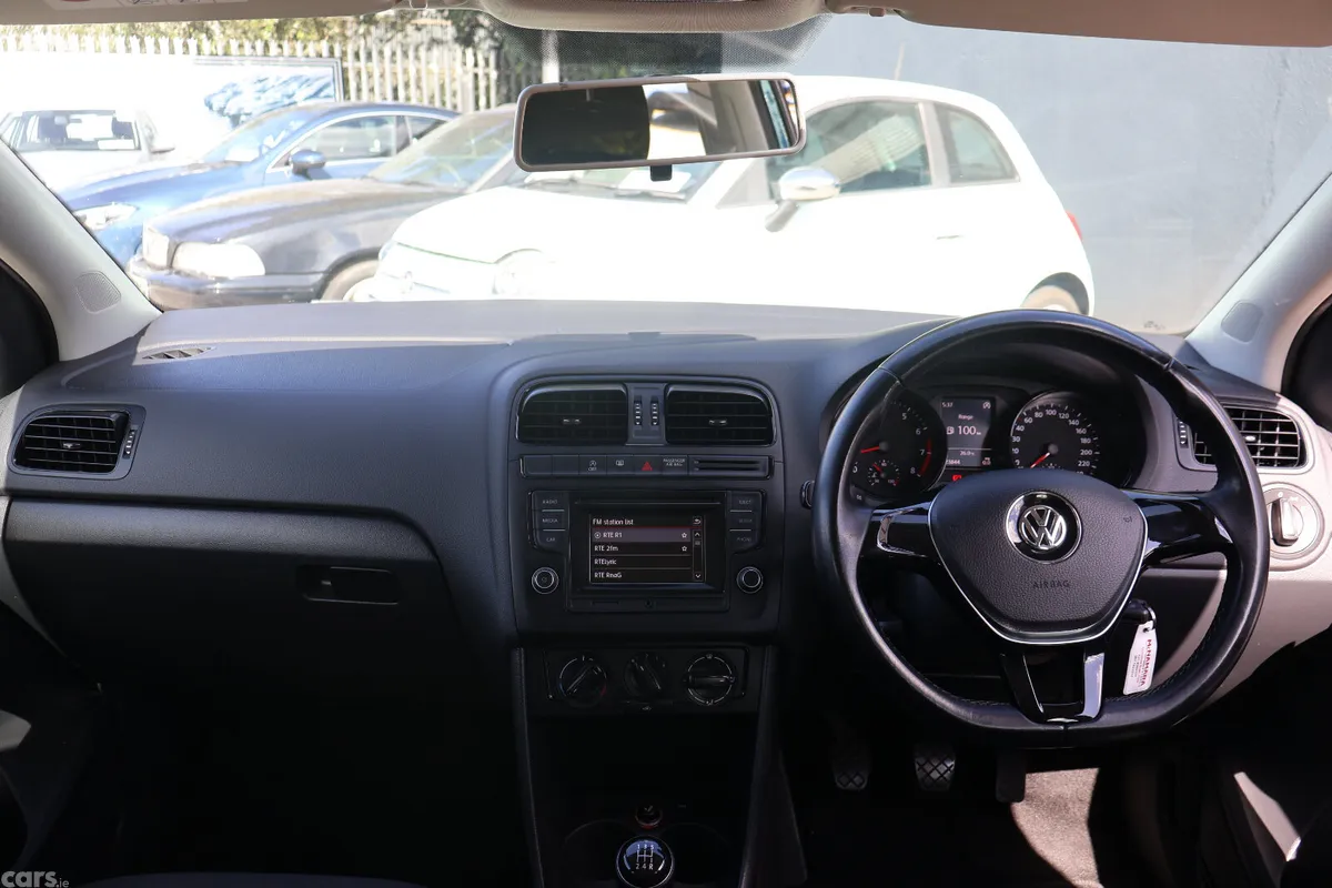 Volkswagen Polo Hatchback, Petrol, 2016, Blue