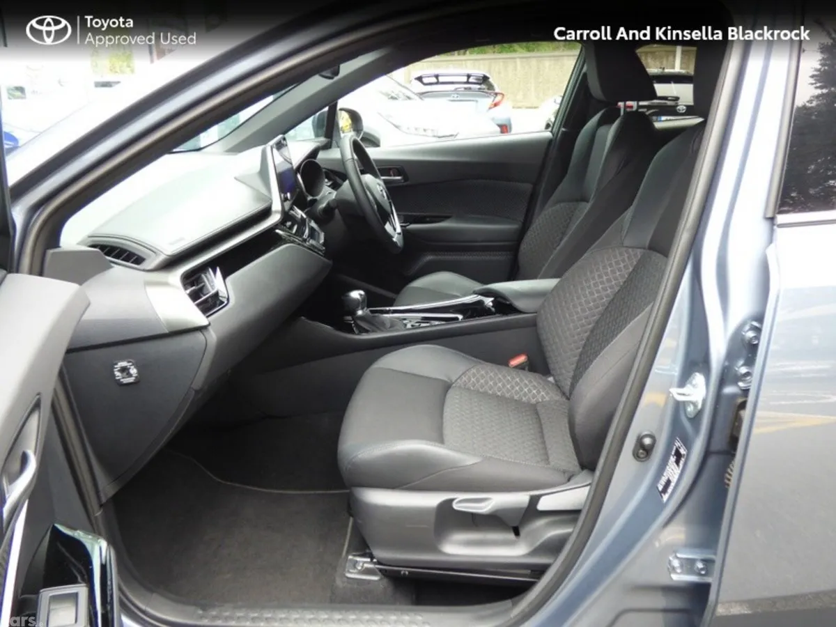 Toyota C-HR SUV, Petrol Hybrid, 2023, Grey