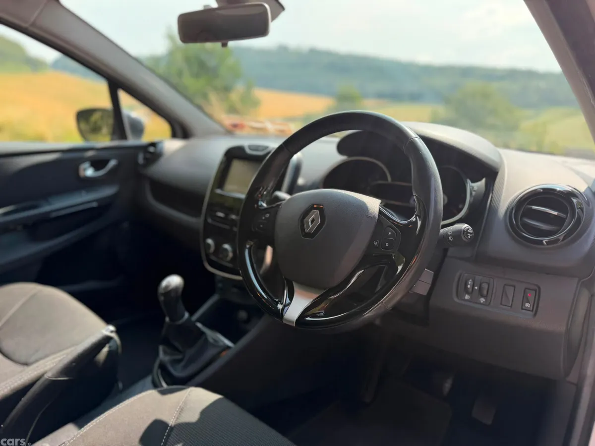 Renault Clio Hatchback, Diesel, 2016, White
