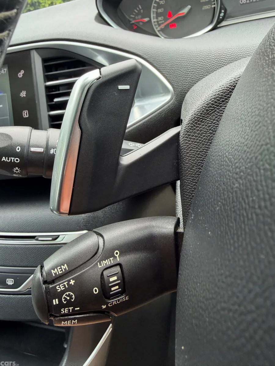 Peugeot 308 Estate, Petrol, 2015, Grey