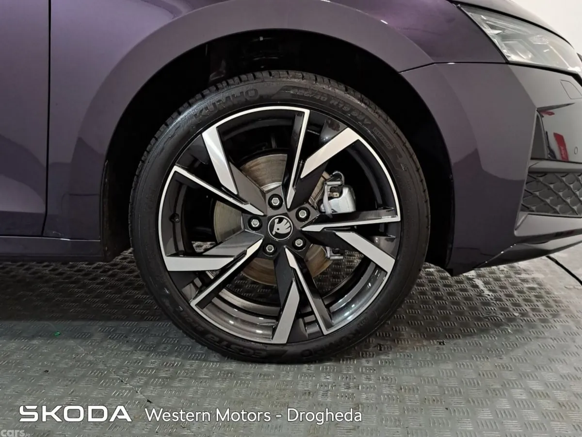 Skoda Octavia Saloon, Diesel, 2026, Purple
