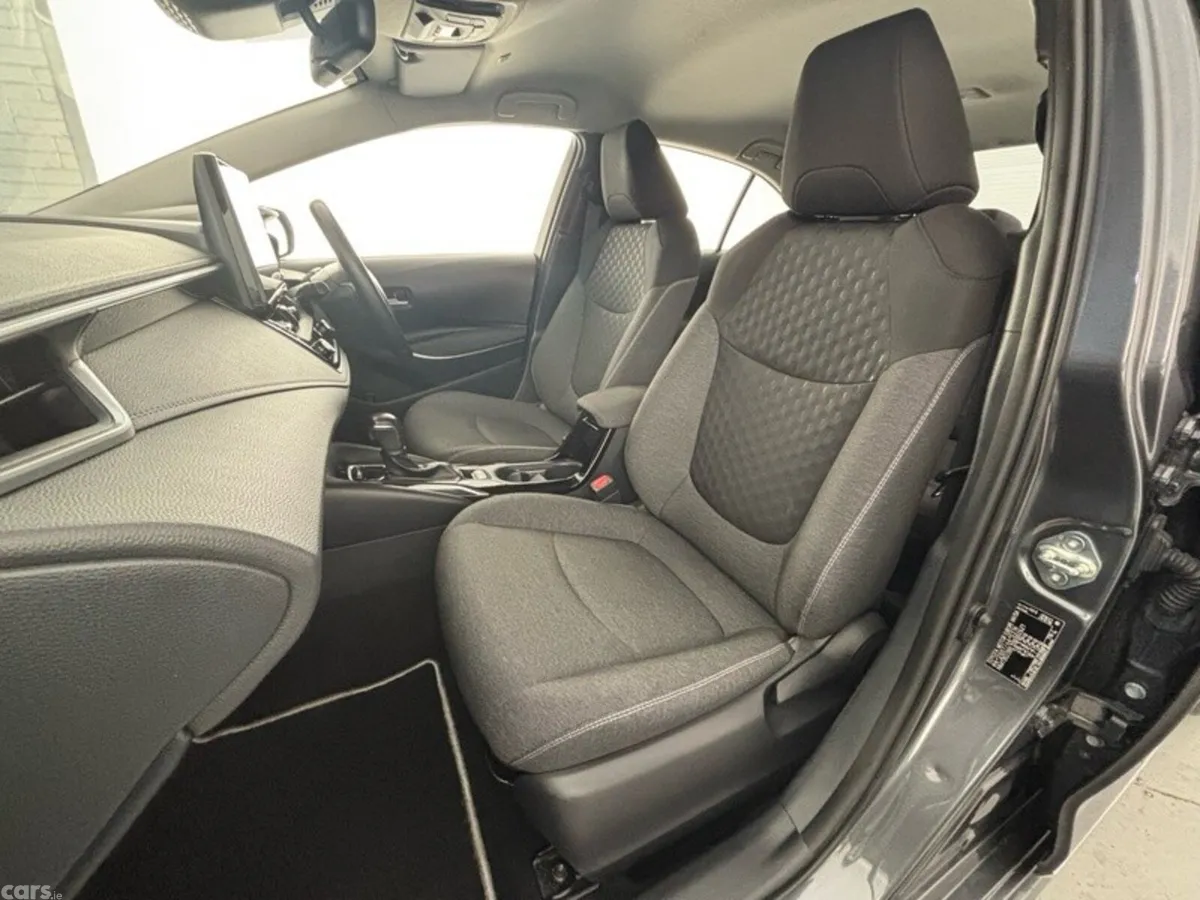 Toyota Corolla Saloon, Petrol Hybrid, 2023, Grey