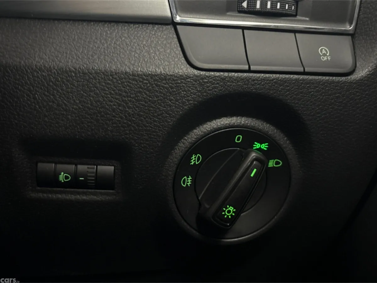 Skoda Fabia Hatchback, Petrol, 2019, Blue