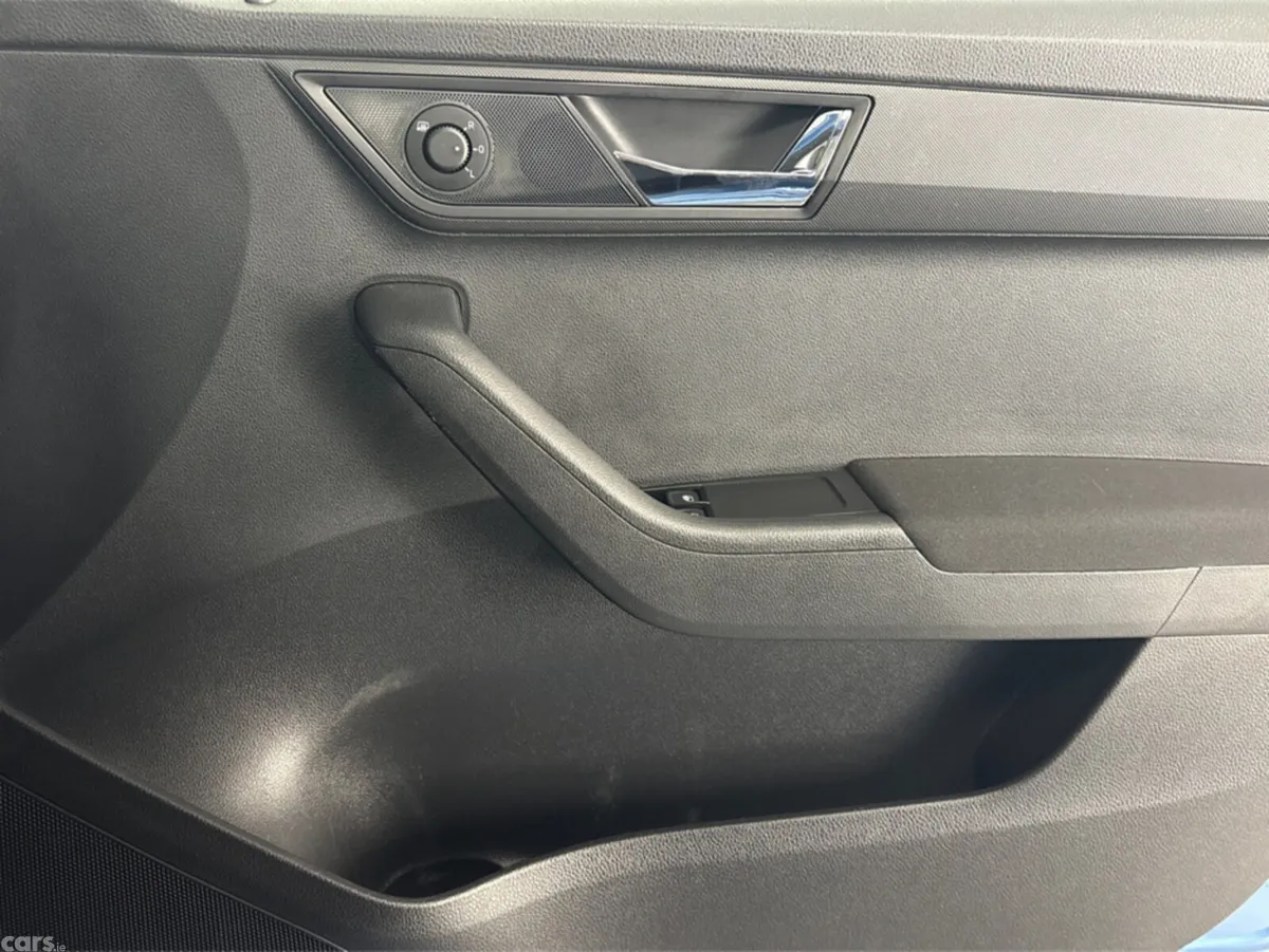 Skoda Fabia Hatchback, Petrol, 2019, Blue