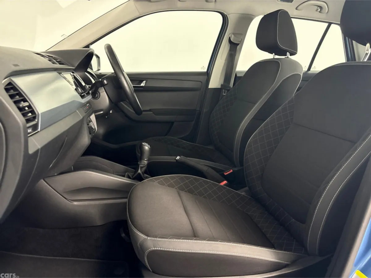 Skoda Fabia Hatchback, Petrol, 2019, Blue