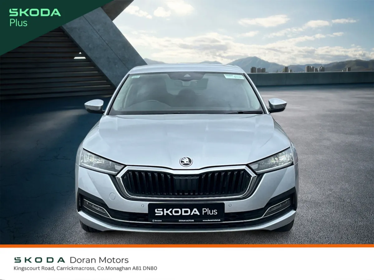 Skoda Octavia Hatchback, Diesel, 2023, Grey