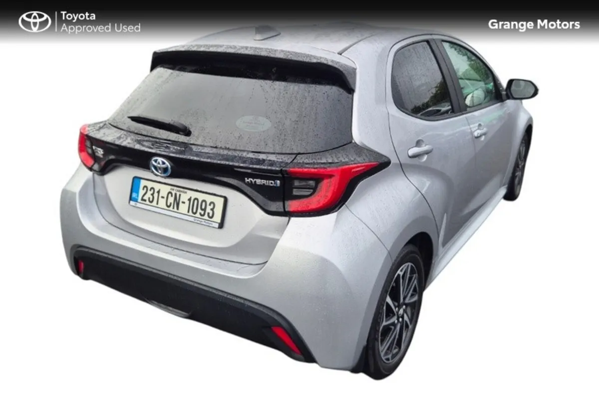 Toyota Yaris Hatchback, Petrol Hybrid, 2023, Silver