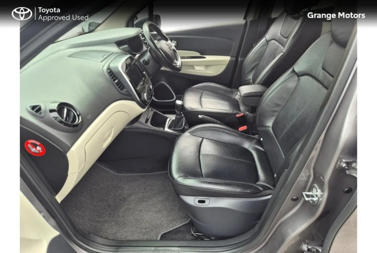 Renault Captur Hatchback, Petrol, 2019, Grey