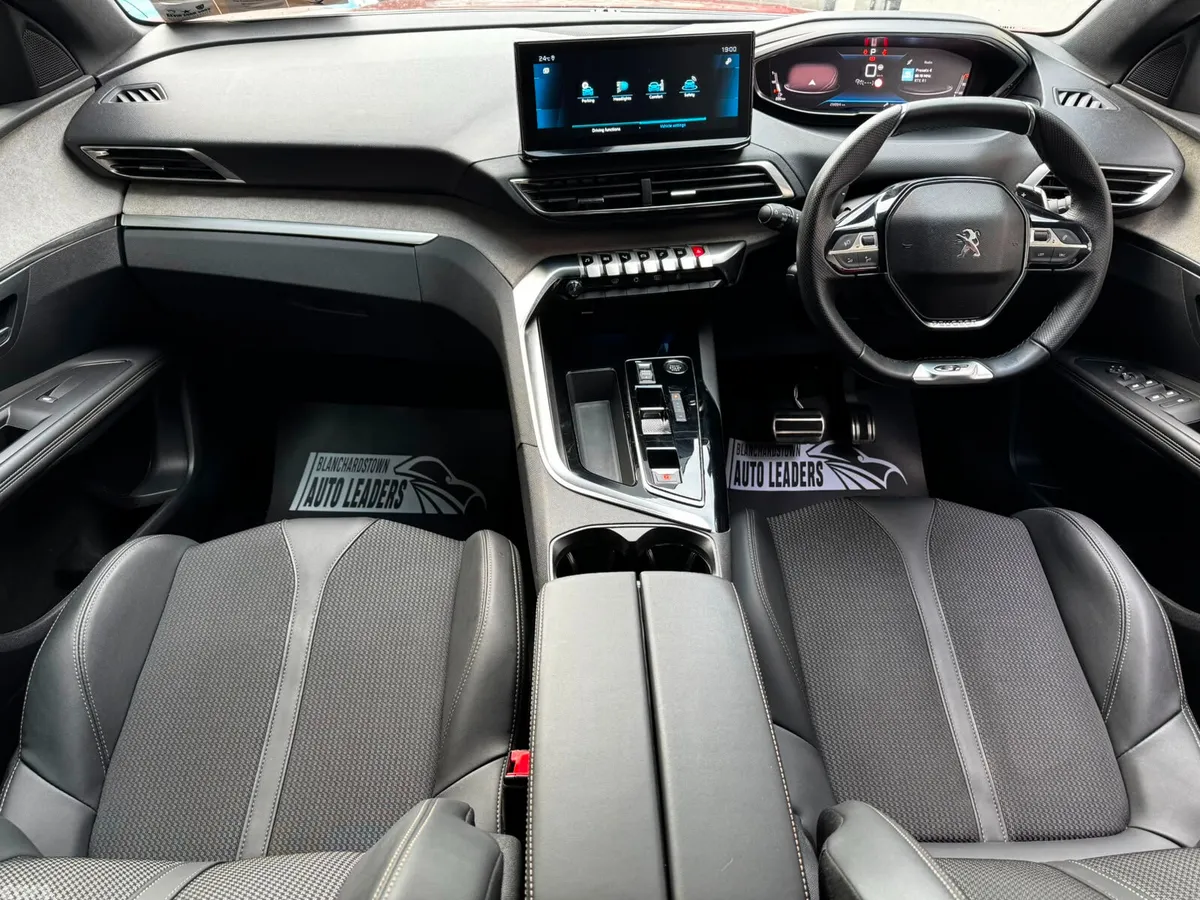 Peugeot 3008 SUV, Petrol Hybrid, 2024, Red