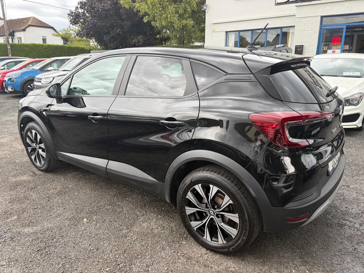 Renault Captur Hatchback, Petrol, 2023, Black