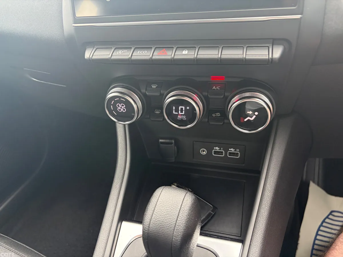 Renault Captur Hatchback, Petrol, 2023, Black