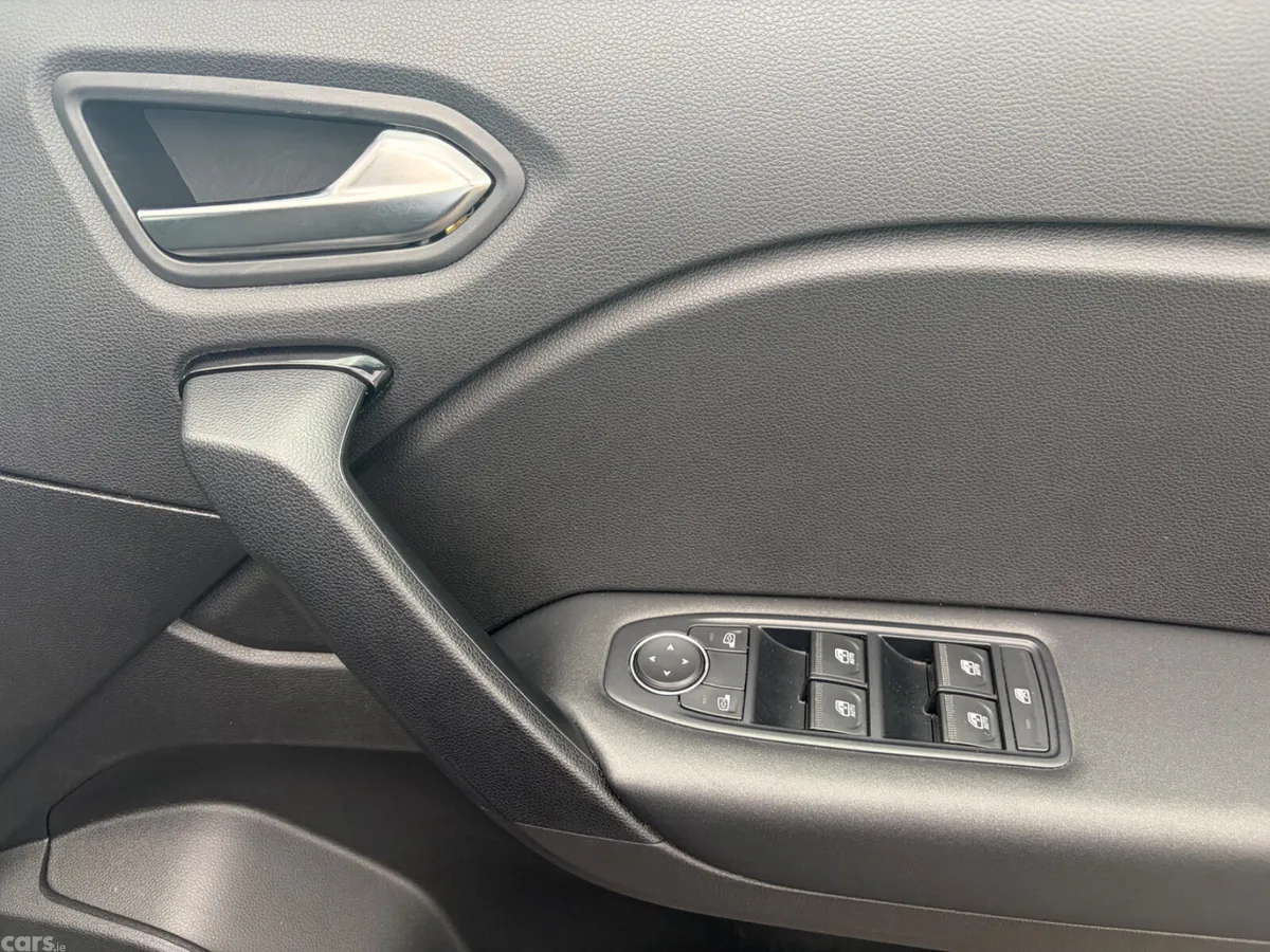 Renault Captur Hatchback, Petrol, 2023, Black