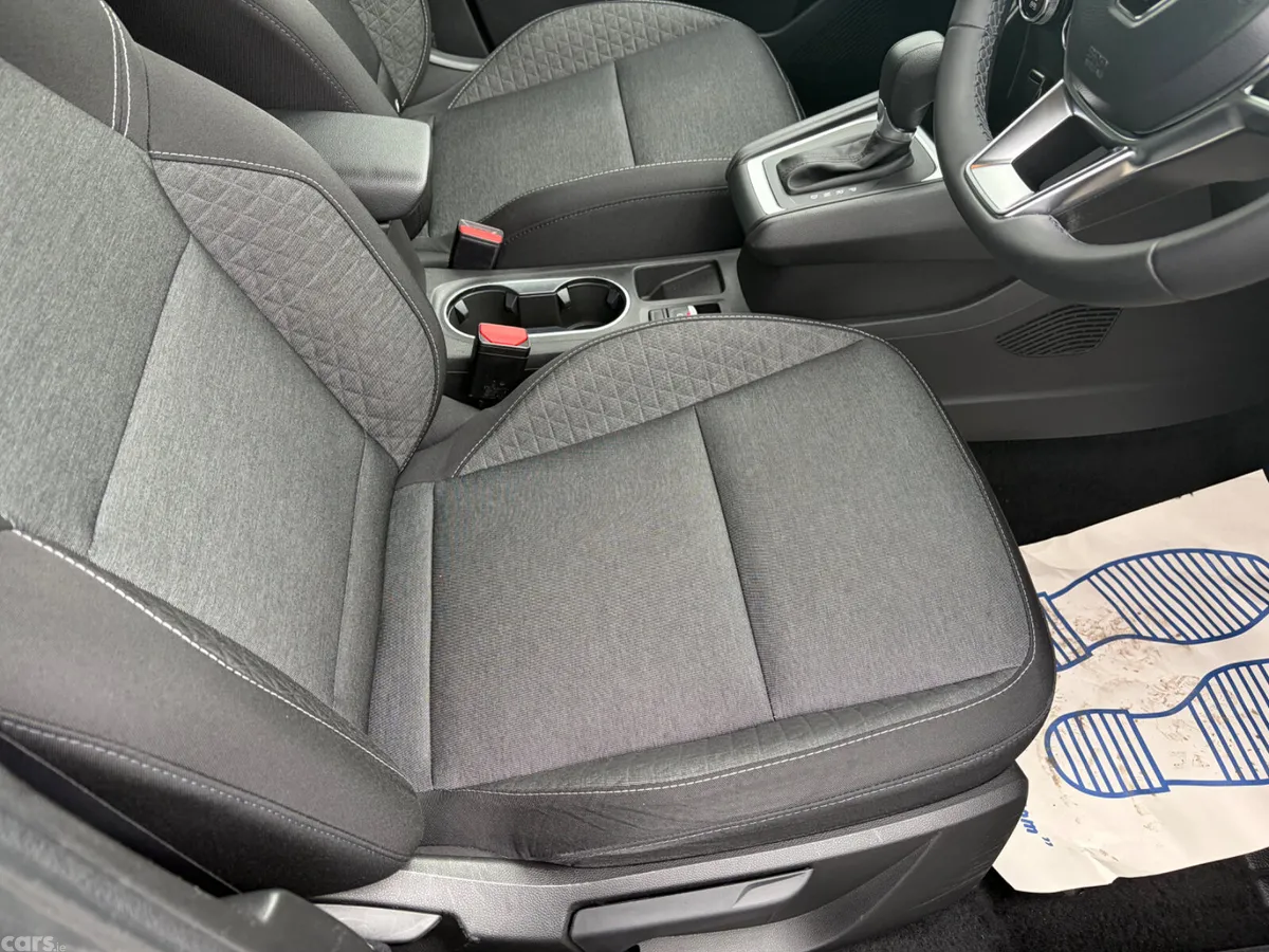 Renault Captur Hatchback, Petrol, 2023, Black