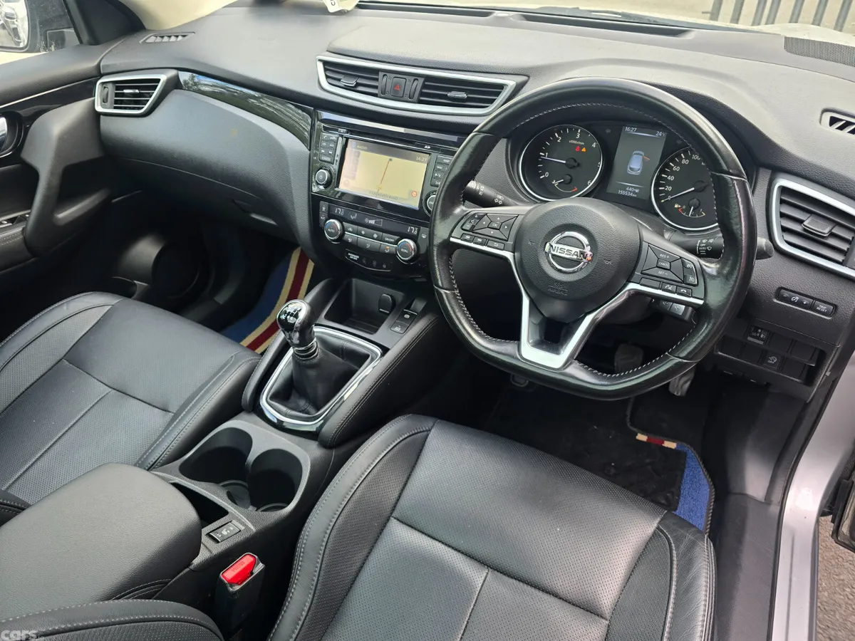 Nissan Qashqai SUV, Diesel, 2017, Grey