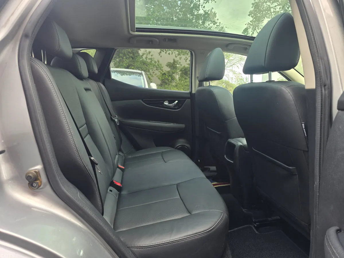 Nissan Qashqai SUV, Diesel, 2017, Grey