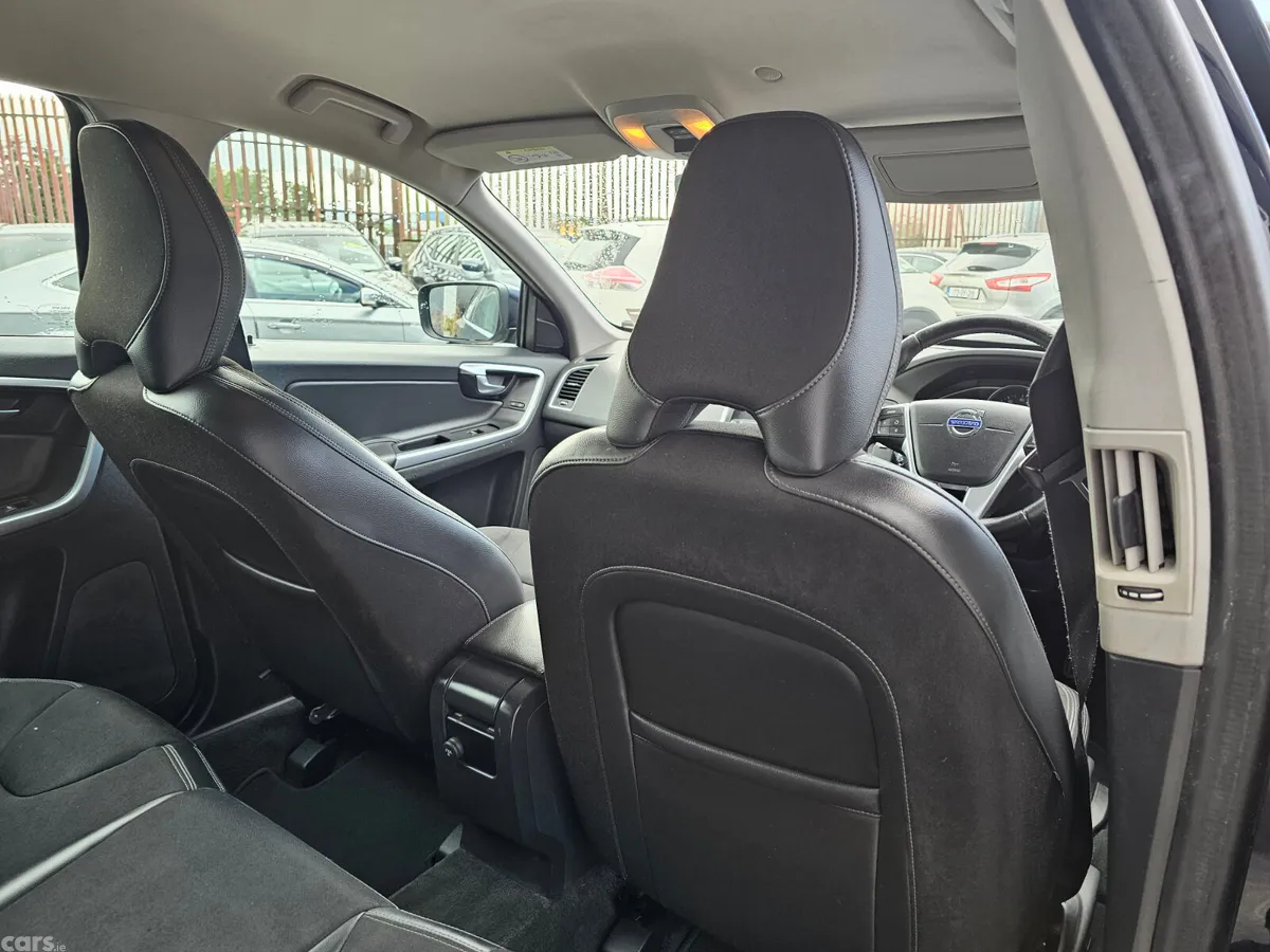 Volvo XC60 SUV, Diesel, 2015, Blue