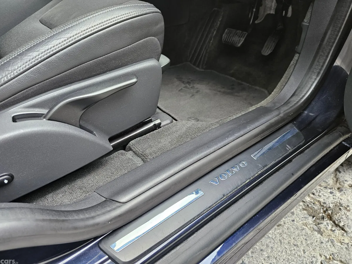 Volvo XC60 SUV, Diesel, 2015, Blue