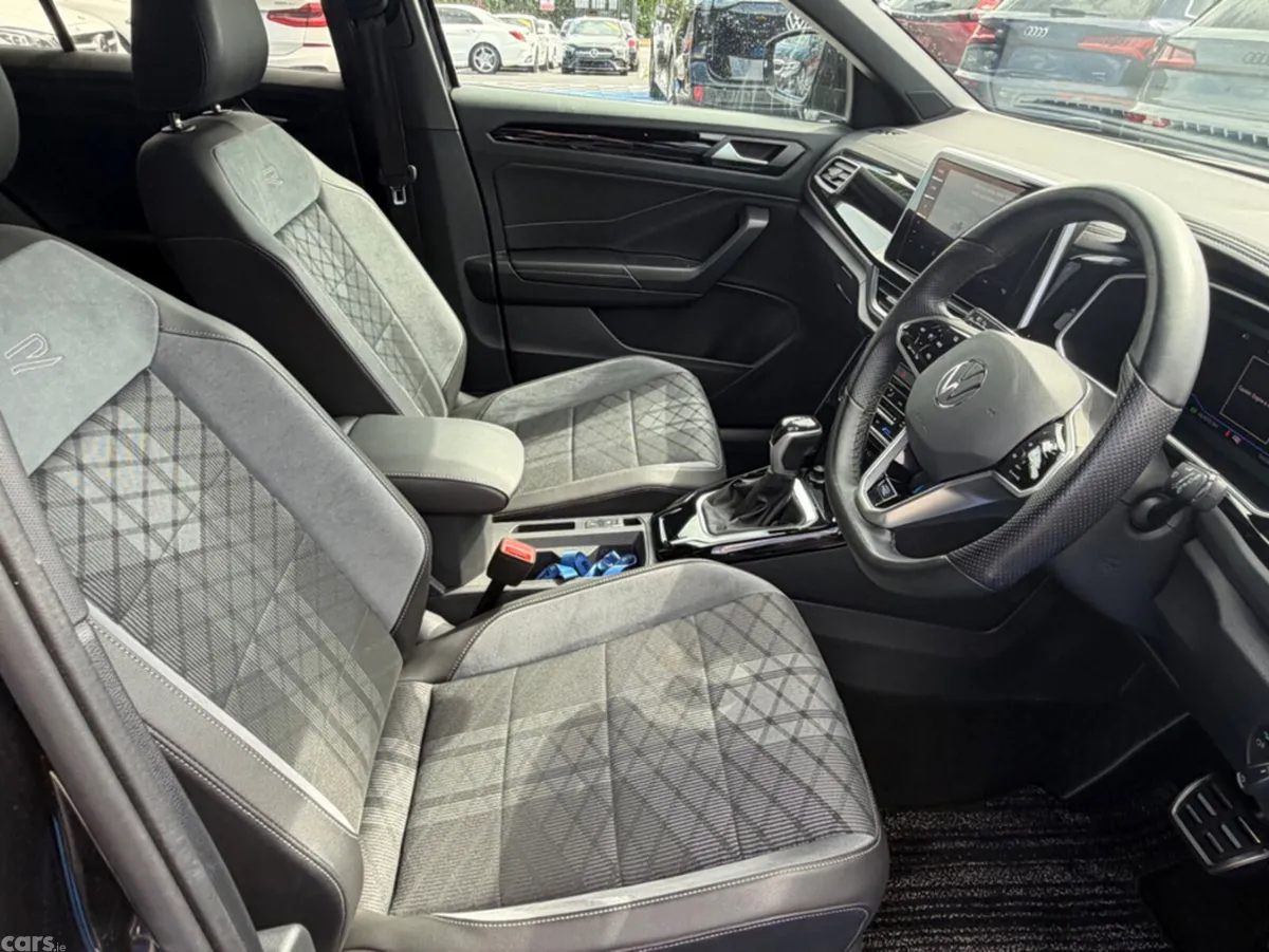 Volkswagen T-Roc SUV, Diesel, 2023, Black