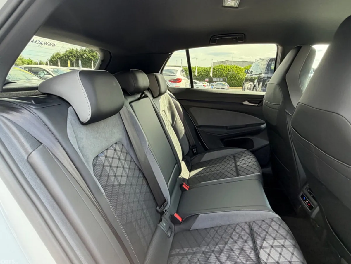 Volkswagen Golf Hatchback, Diesel, 2023, White
