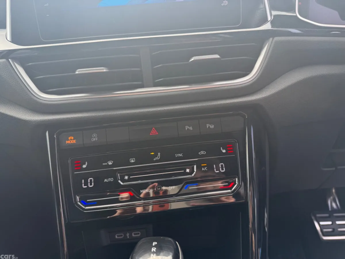 Volkswagen T-Roc SUV, Diesel, 2023, Black