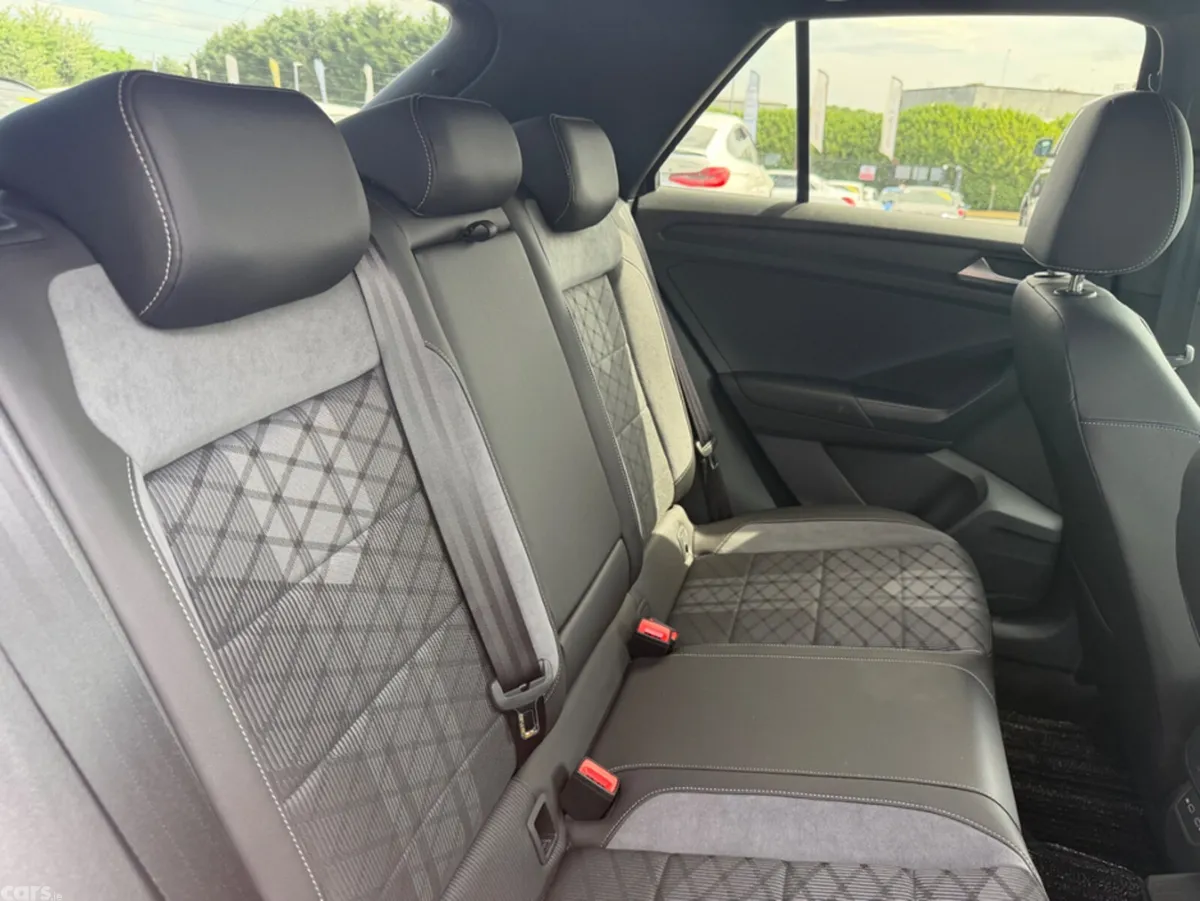Volkswagen T-Roc SUV, Diesel, 2023, Black