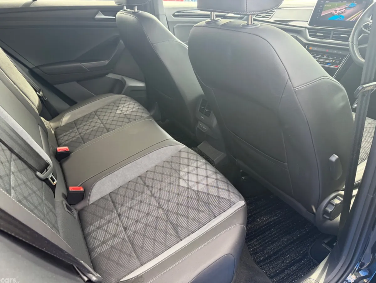 Volkswagen T-Roc SUV, Diesel, 2023, Black
