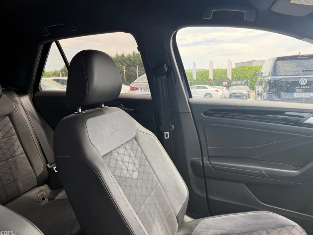 Volkswagen T-Roc SUV, Diesel, 2023, Black