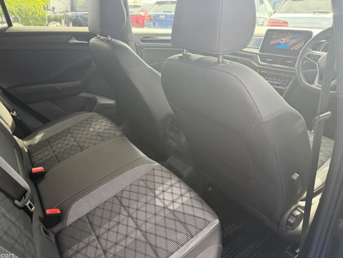 Volkswagen T-Roc SUV, Diesel, 2023, Black