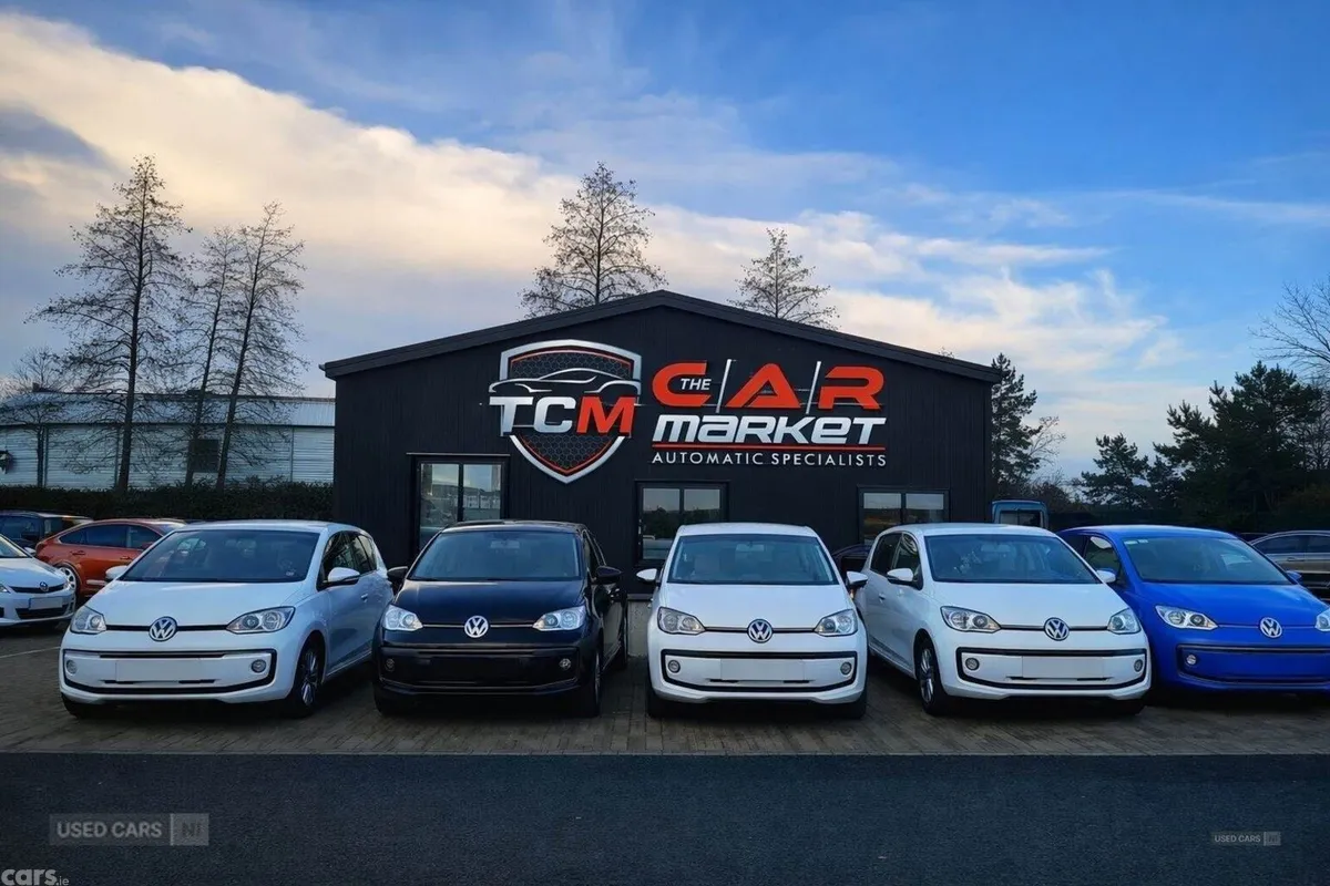 Mercedes-Benz C-Class , Petrol, 2014, White