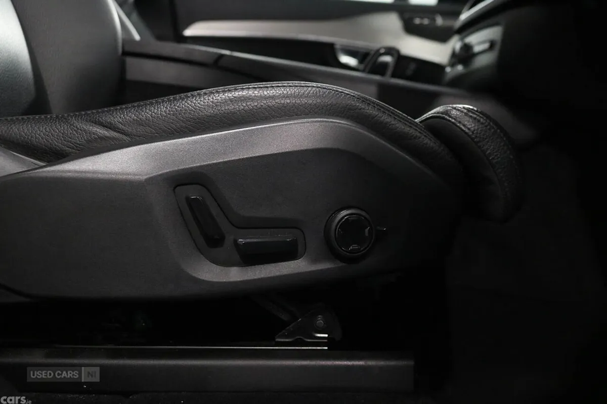 Volvo XC90 SUV, Diesel Hybrid, 2022, Silver