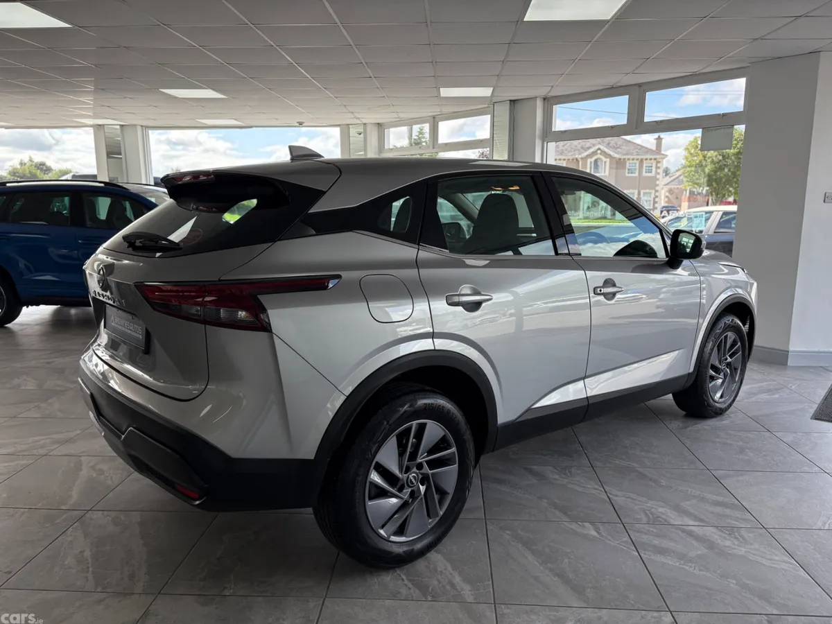 Nissan Qashqai SUV, Petrol, 2023, Silver