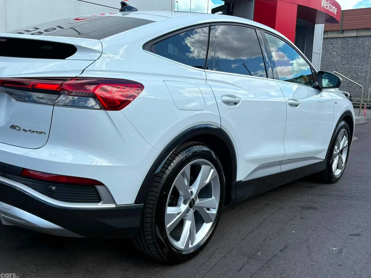 Audi Q4 e-tron SUV, Electric, 2023, White