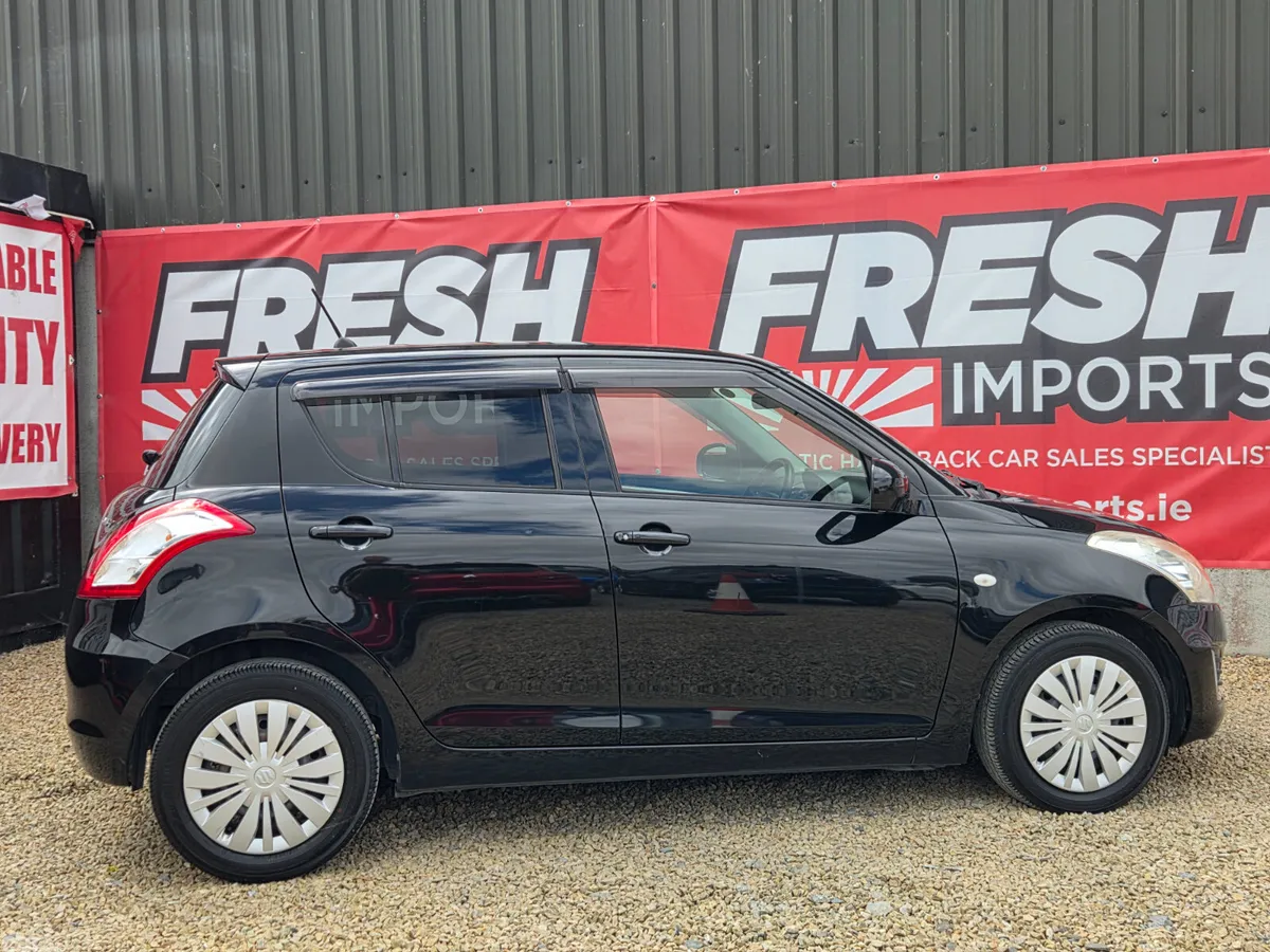 Suzuki Swift Hatchback, Petrol, 2016, Black