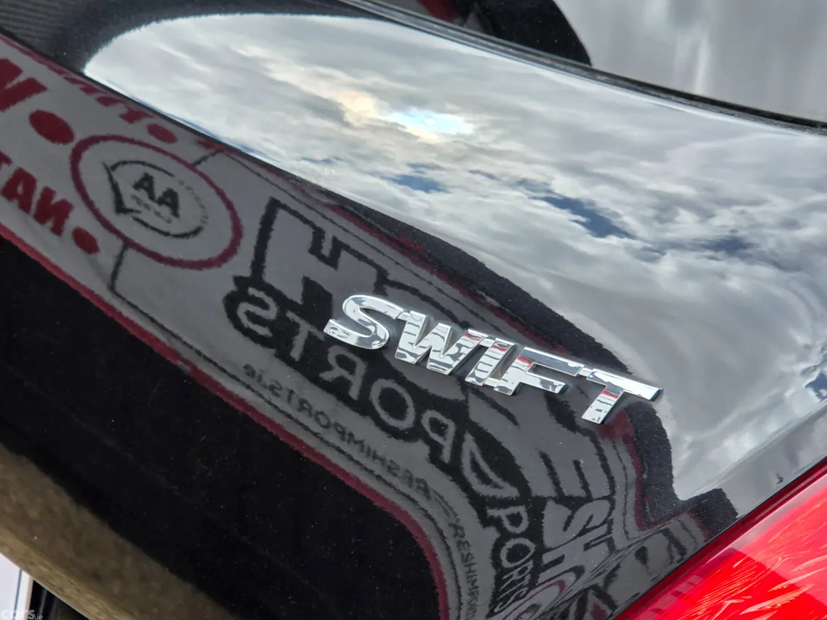 Suzuki Swift Hatchback, Petrol, 2016, Black