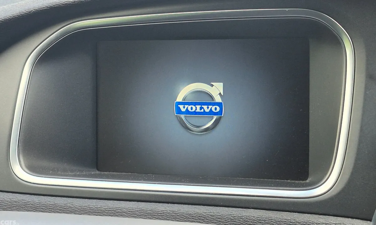 Volvo V40 Hatchback, Petrol, 2014, White