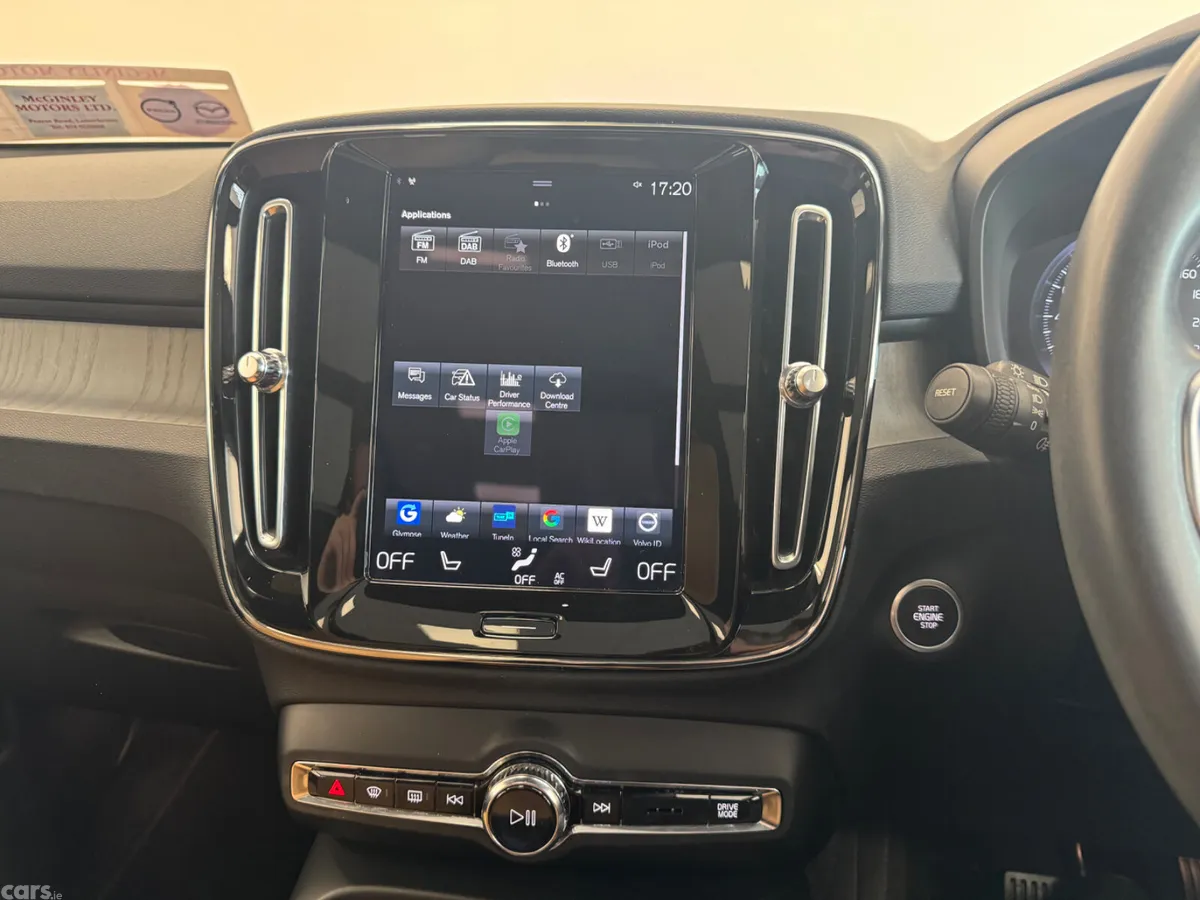 Volvo XC40 Estate/Jeep, Petrol Plug-in Hybrid, 2022, Blue
