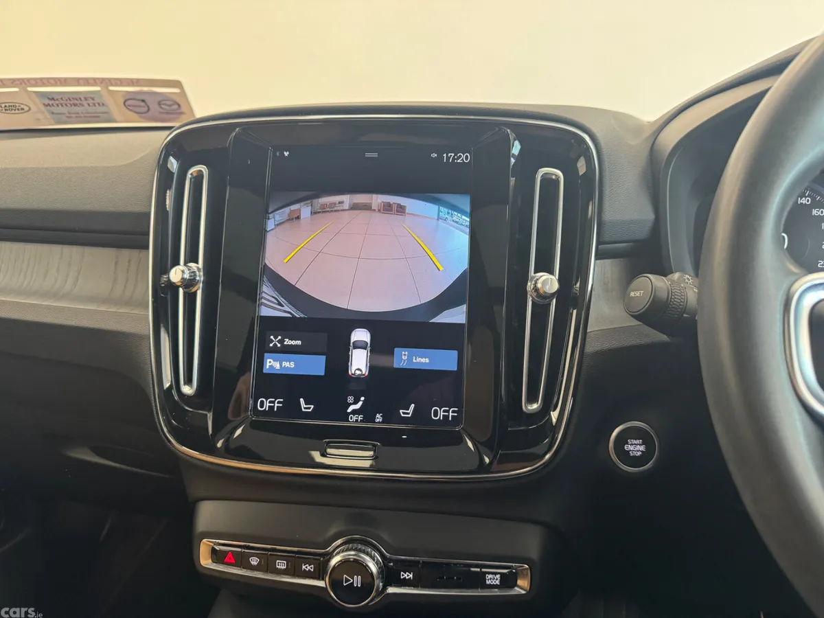 Volvo XC40 Estate/Jeep, Petrol Plug-in Hybrid, 2022, Blue