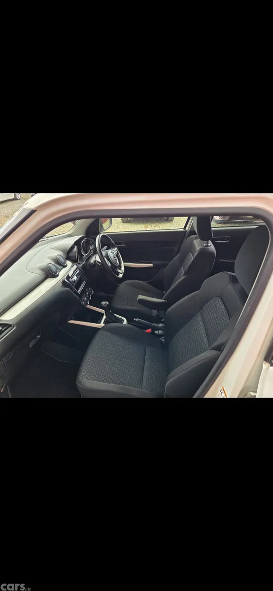 Suzuki Swift Hatchback, Petrol Hybrid, 2020, White