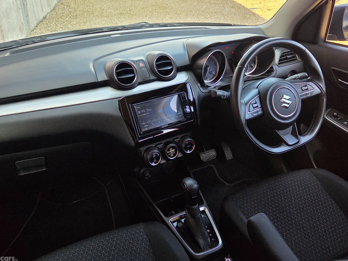 Suzuki Swift Hatchback, Petrol, 2020, Black