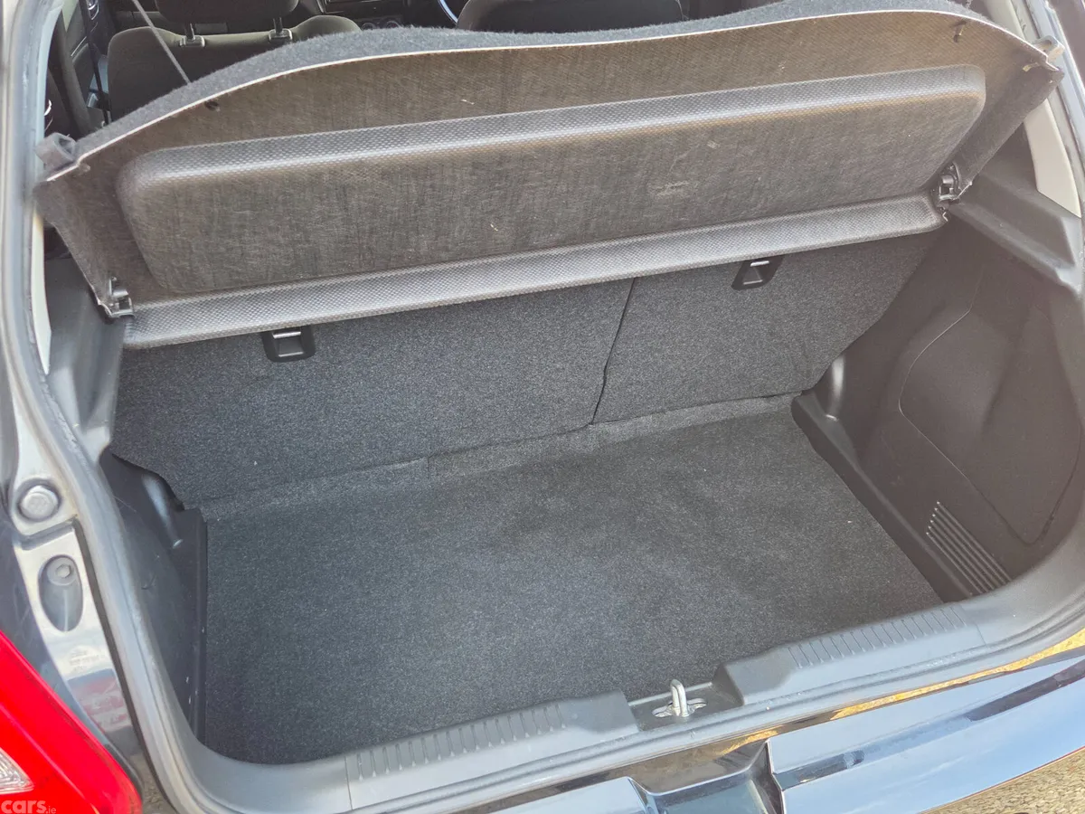 Suzuki Swift Hatchback, Petrol, 2020, Black