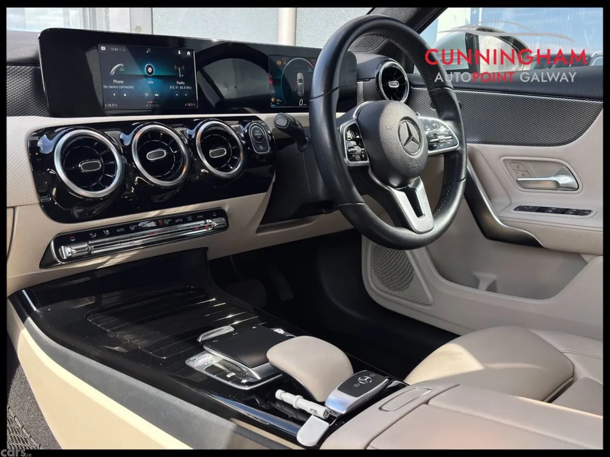 Mercedes-Benz A-Class Hatchback, Diesel, 2019, Silver