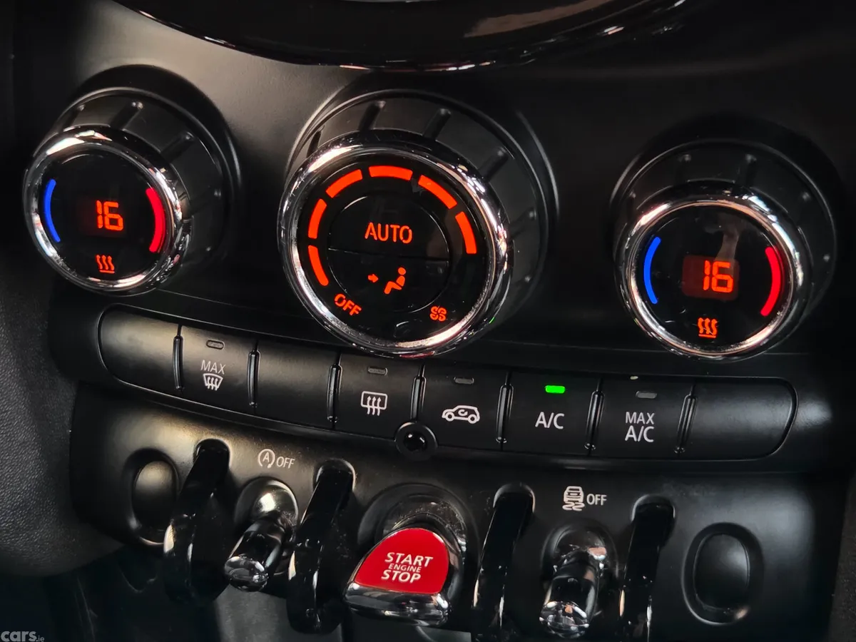 Mini Cooper Hatchback, Petrol, 2017, Black