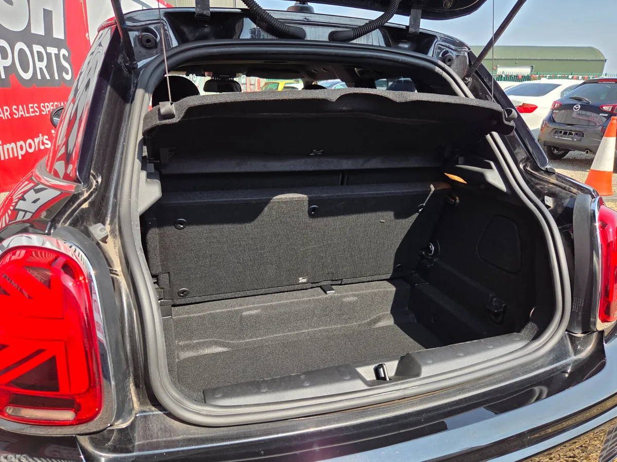 Mini Cooper Hatchback, Petrol, 2017, Black