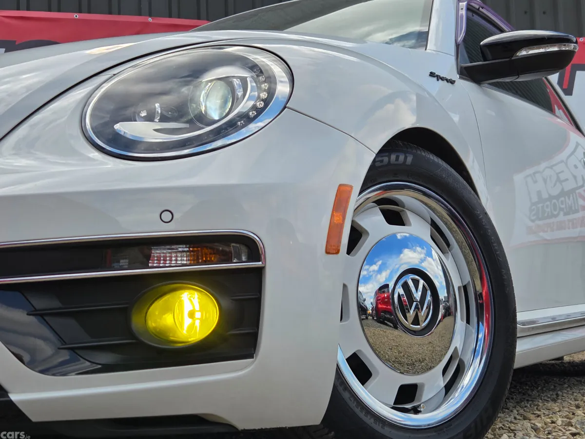 Volkswagen Beetle Hatchback, Petrol, 2014, White